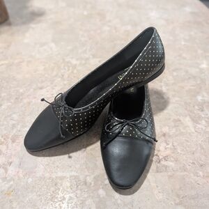 A. Soliani como Ballet Flats with Gold Stud Detail